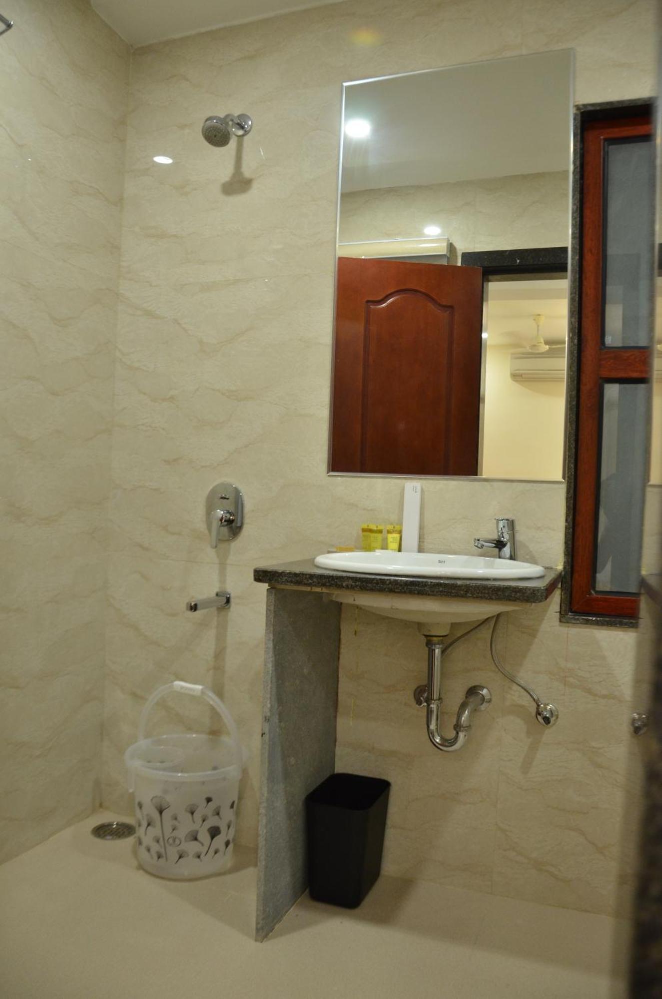 The Ved Mantra Hotel Gwalior Exterior foto