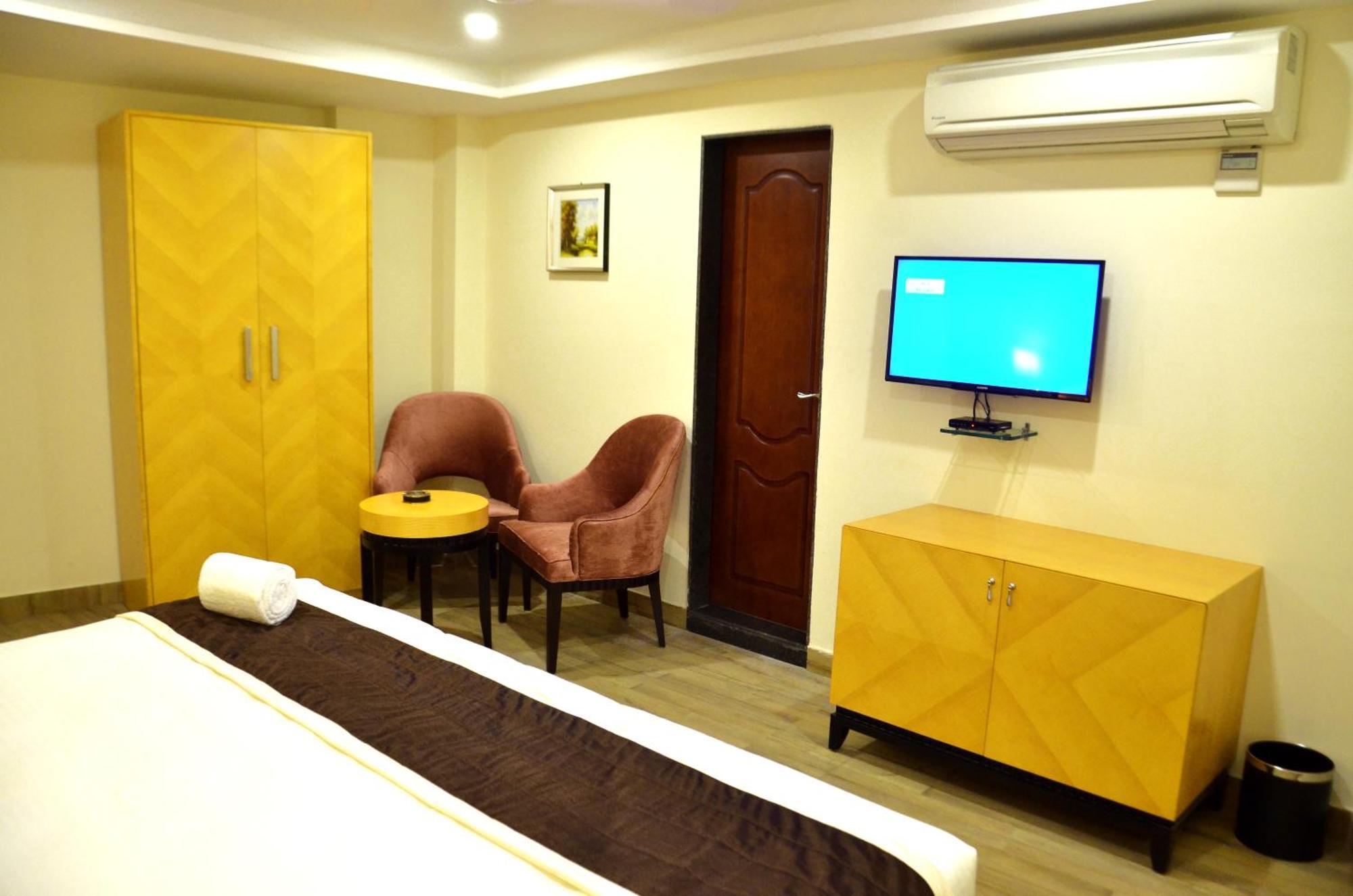The Ved Mantra Hotel Gwalior Exterior foto